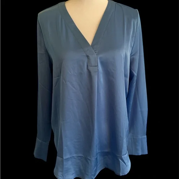 NWT Ann Taylor V-Neck Tunic Blouse - Picture 3 of 5